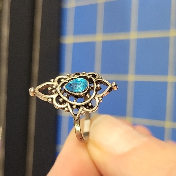 Turquoise Faux Stone Dark Silver Tone Ring Size 6.5 - Picture 4 of 4
